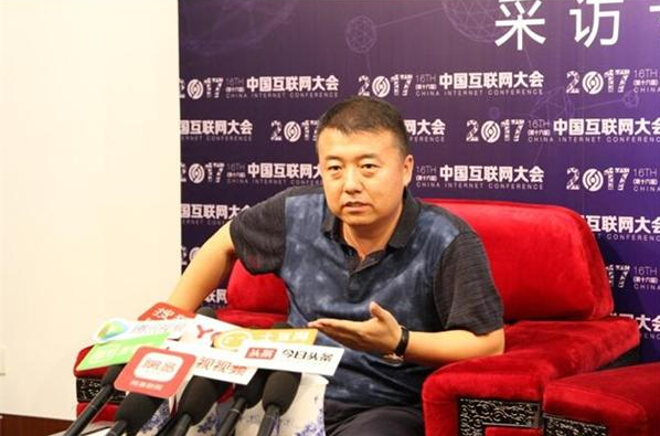 丁朋：从幕后到台前，只为更好的服务