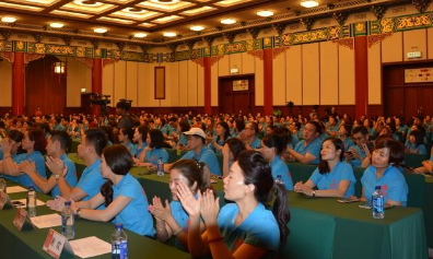 斑美拉公益基金＂寒门学子＂救助活动