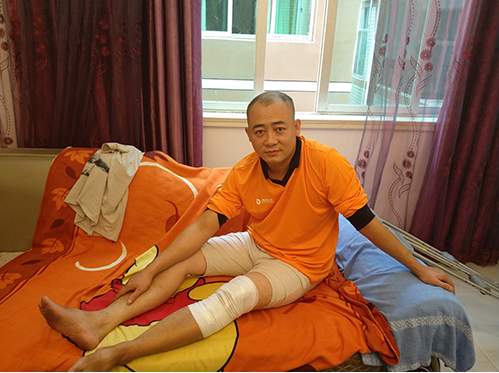 点我达温州骑手送单途中，见义勇为救