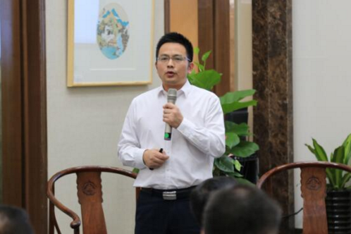 南方文交所举办“开启大众艺术品消费